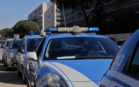 Minaccia con una spranga di ferro: arrestato un 24enne