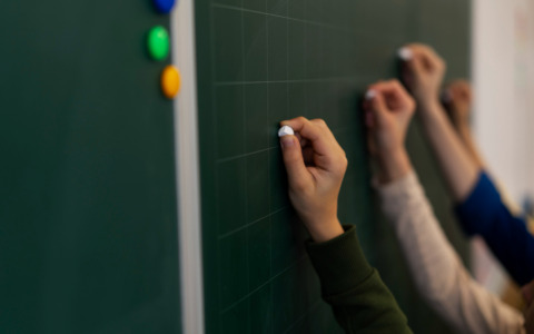 Precari senza paga d’estate, la Uil chiede stabilità