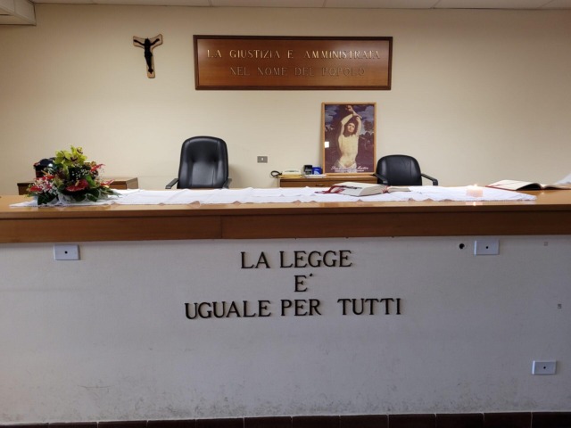 Bimbo maltrattato a Ponte San Pietro, compagno della madre a processo