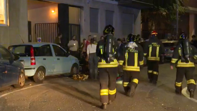 Esplosione in una palazzina a Bergamo, nove feriti: due sono gravi